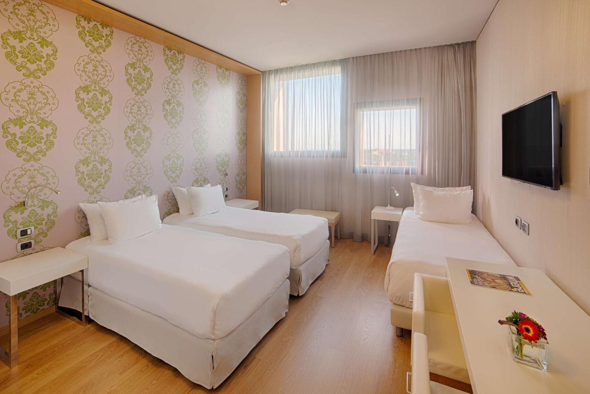 Hotel Nh Milano Fiera 4*