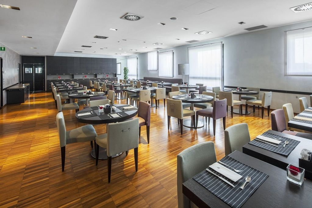 Nh Milano Fiera 4*